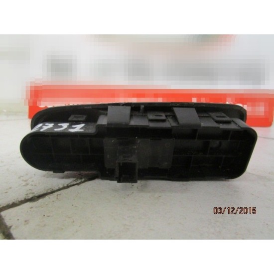 BUTON GEAM ELECTRIC DREAPTA FATA PEUGEOT 308 AN 2008-2014