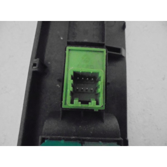 BUTOANE GEAMURI ELECTRICE STANGA FATA FIAT IDEA 2004-2010 BUTOANE GEAMURI ELECTRICE STANGA FATA FIAT IDEA 2004-2010