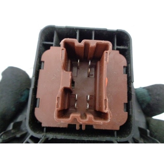BUTOANE GEAMURI ELECTRICE STANGA FATA DACIA SANDERO 2012-2016 BUTOANE GEAMURI ELECTRICE STANGA FATA DACIA SANDERO 2012-2016