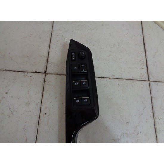 BUTOANE GEAMURI ELECTRICE STANGA FATA TOYOTA CH-R 2016-2020 BUTOANE GEAMURI ELECTRICE STANGA FATA TOYOTA CH-R 2016-2020