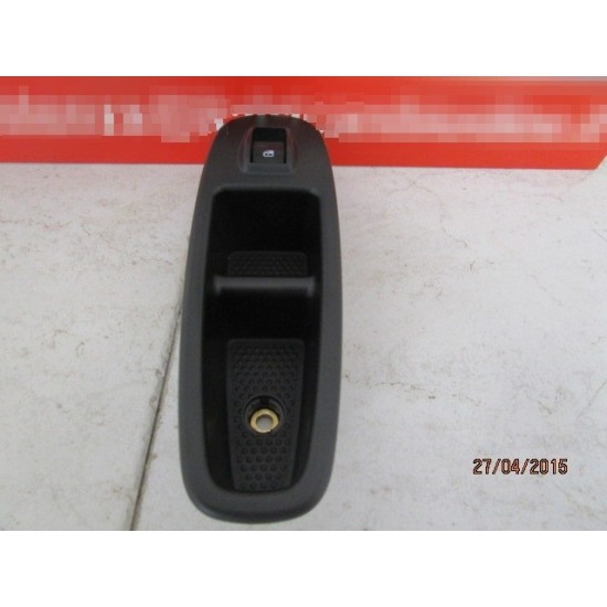 BUTON GEAM ELECTRIC DREAPTA FATA FIAT 500L AN 2012 BUTON GEAM ELECTRIC DREAPTA FATA FIAT 500L AN 2012
