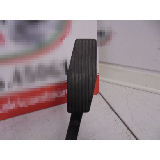 PEDALA ACCELERATIE FIAT CROMA 1.9 DIESEL 2005-2010 PEDALA ACCELERATIE FIAT CROMA 1.9 DIESEL 2005-2010